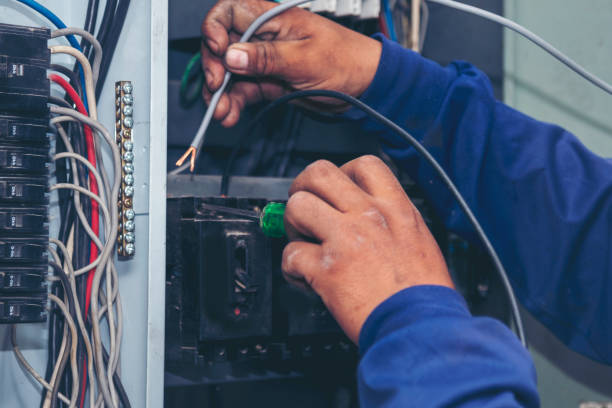 Best Circuit Breaker Repair  in Vadnais Heights, MN